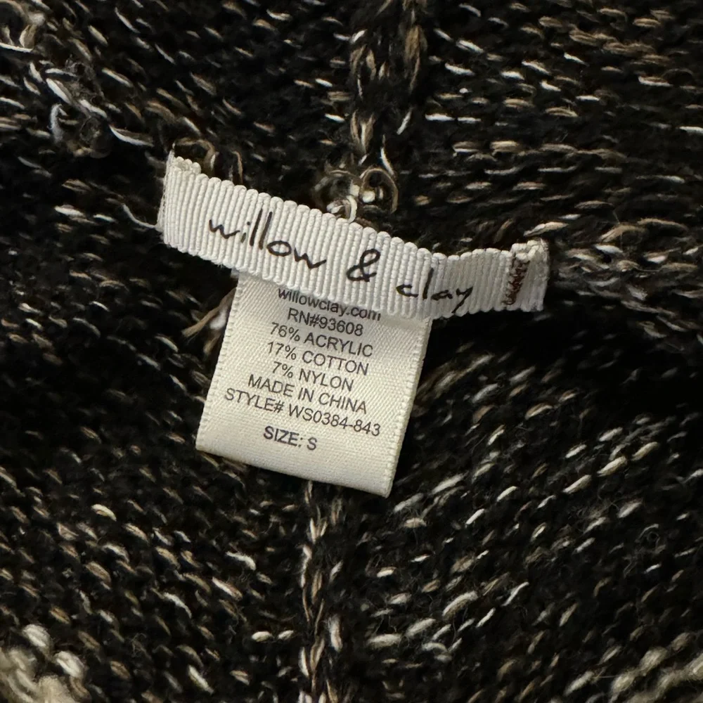 Anthropology Willow & Clay Fringe Hooded Poncho- size S - Picture 5 of 7